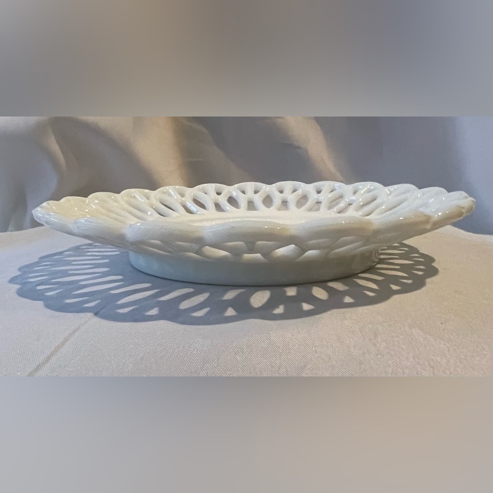 Rare Vintage White Milk Glass Lace Edge - H Border 7.5 “ Diam Plate Antique Dish - Picture 5 of 15